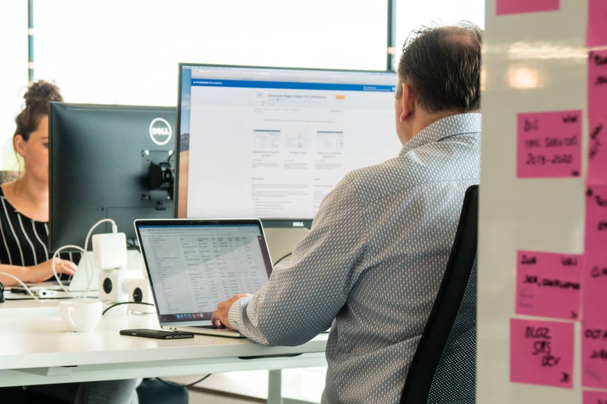 jira service management man desk