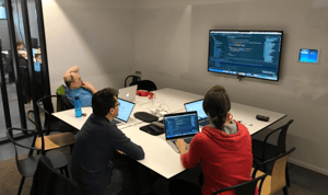 Mob programming in a meeting room Mob programming in a meeting room