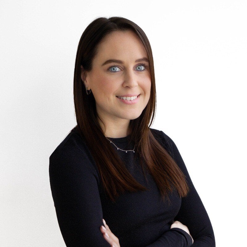 Shari Paret Een kleine foto van Shari Paret